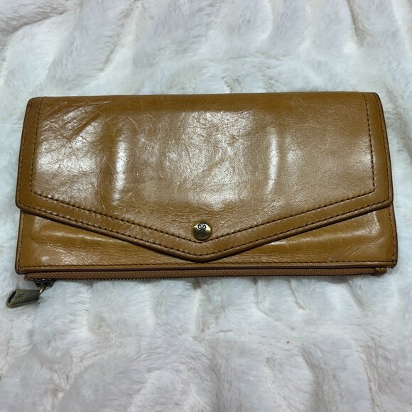 HOBO Handbags - HOBO Vintage Leather Clutch Wallet
